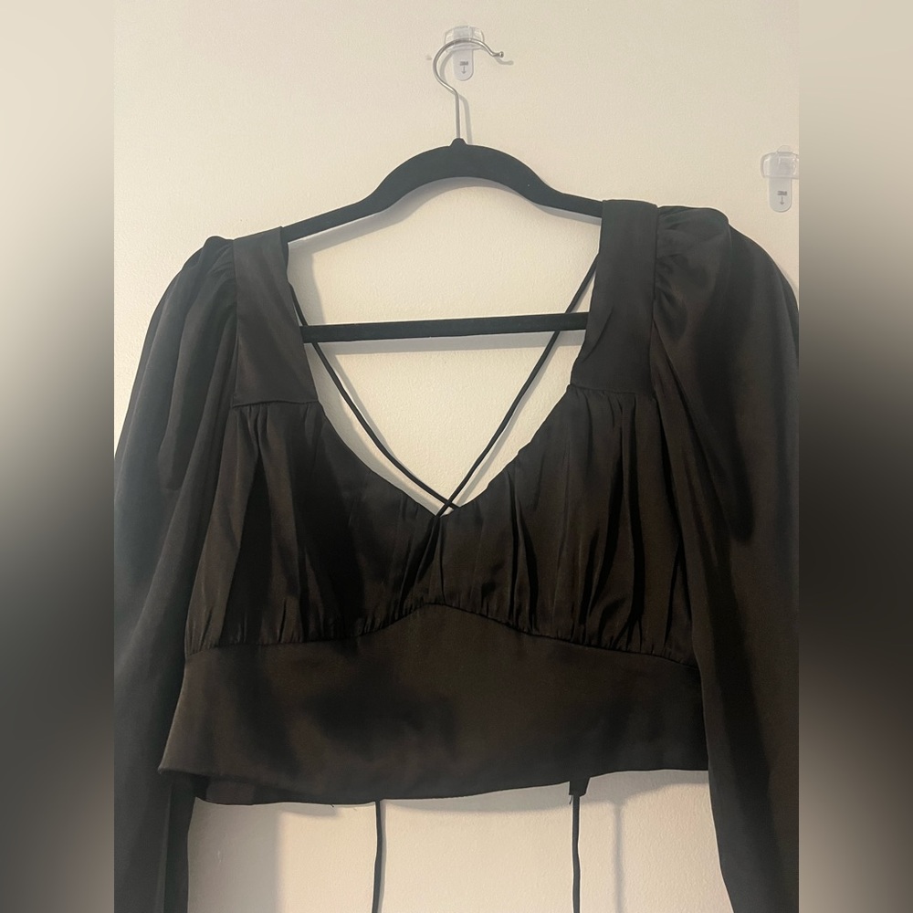 cropped length black long, puffer sleeve top size Small/4 .